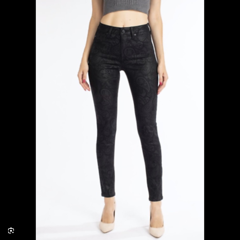 New KanCan Black Paisley Skinny Jeans